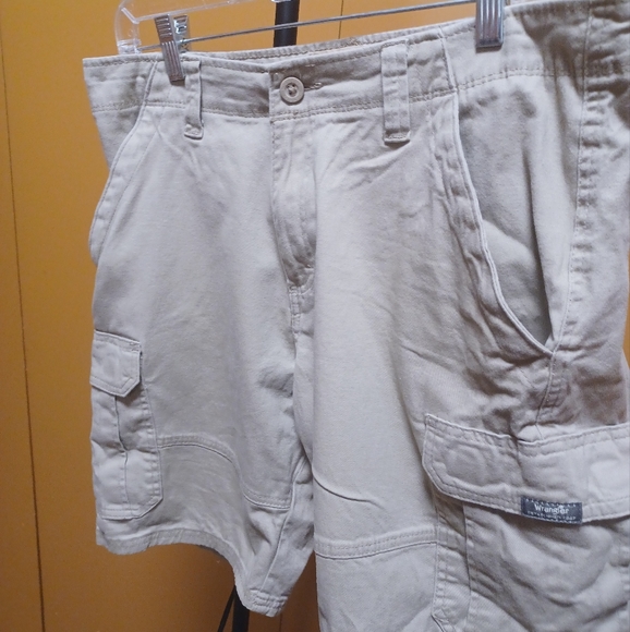 Wrangler Lightweight Cargo Shorts - Picture 1 of 4